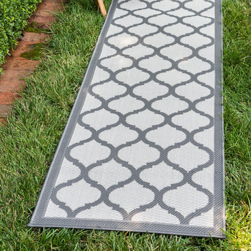 Unionville Geometric Indoor / Outdoor Rug, Runner 2'2" x 6'1"