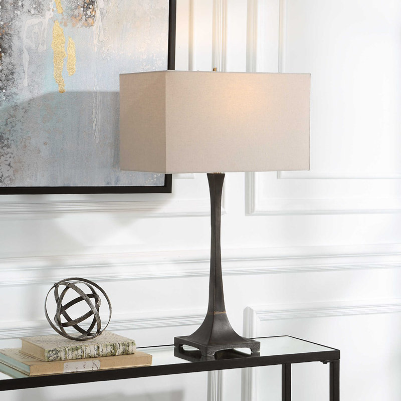 Lampe de table en métal
