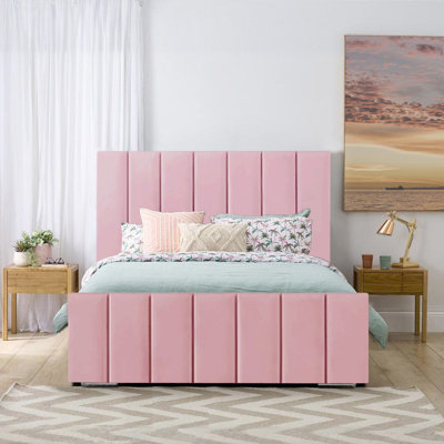 Ashelynn Upholstered Platform Bed