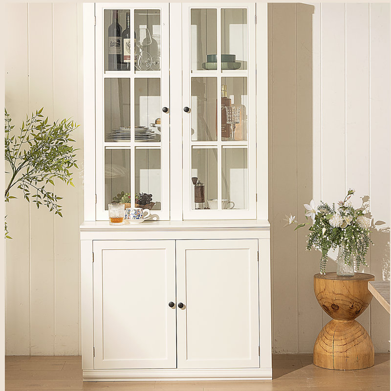 Garde-manger avec porte vitrée, vitrines avec rangement