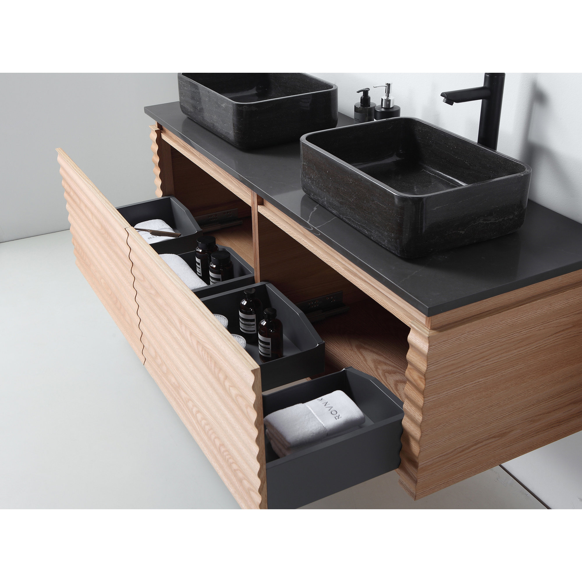 60'' Natural Oak Veneer Plywood Double Bathroom Vanity with Engineered Quartz Top, Maple