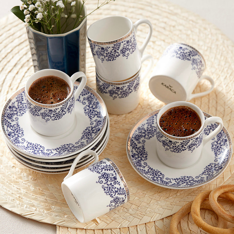 Tasse à espresso et soucoupe