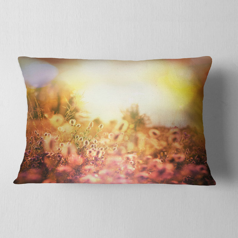 Coussin Scenic Meadow Over Mountains