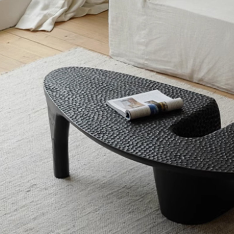 Table basse au design créatif d'inspiration moyen-âge, Noir