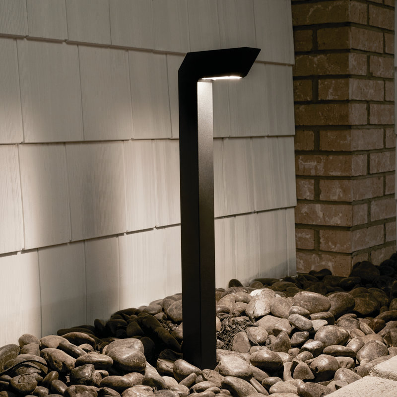 Modern Black Aluminum Right Angle Pathway Light