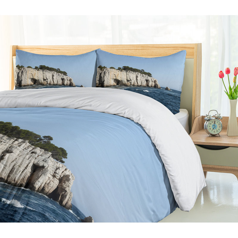 Queen Size Pale Sky Blue and Multicolor Coastal Duvet Cover Set