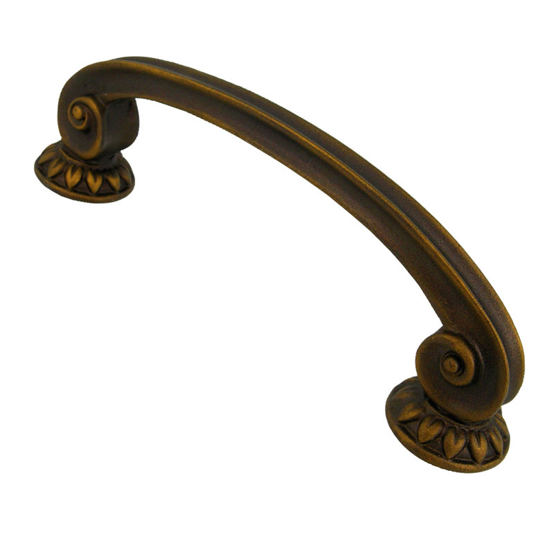 Corinthia Arch Pull