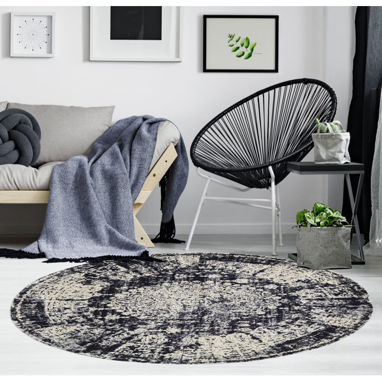 Matias Oriental Indoor Rug