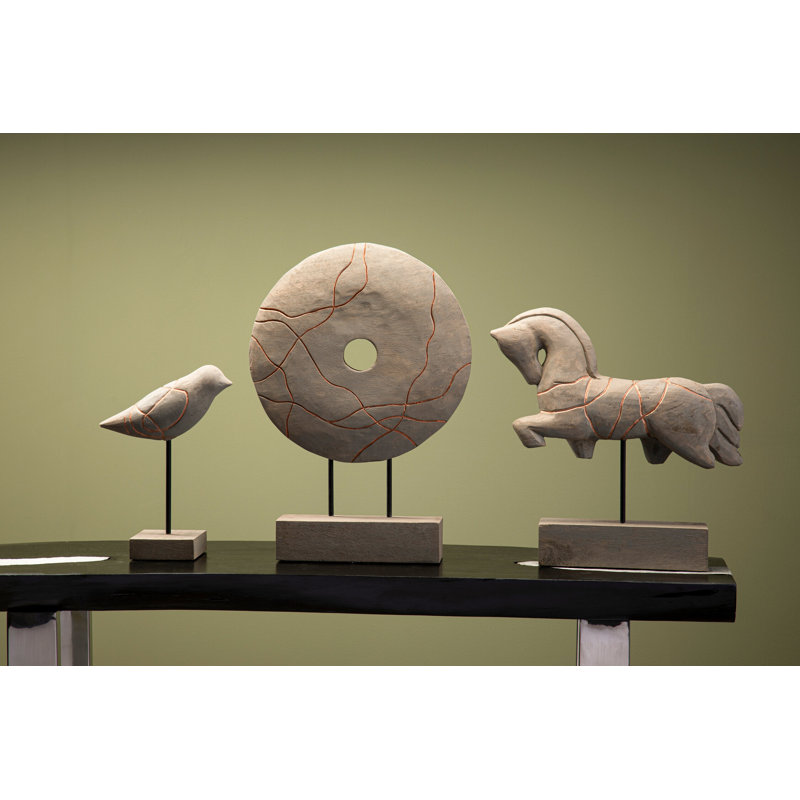 Figurines & Sculptures