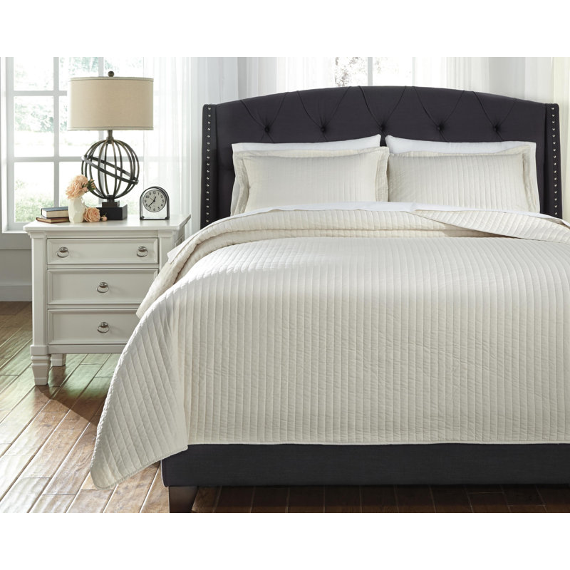 Microfiber Traditional 3 Piece Coverlet Set, Faded White, Queen Coverlet + 2 Standard Shams