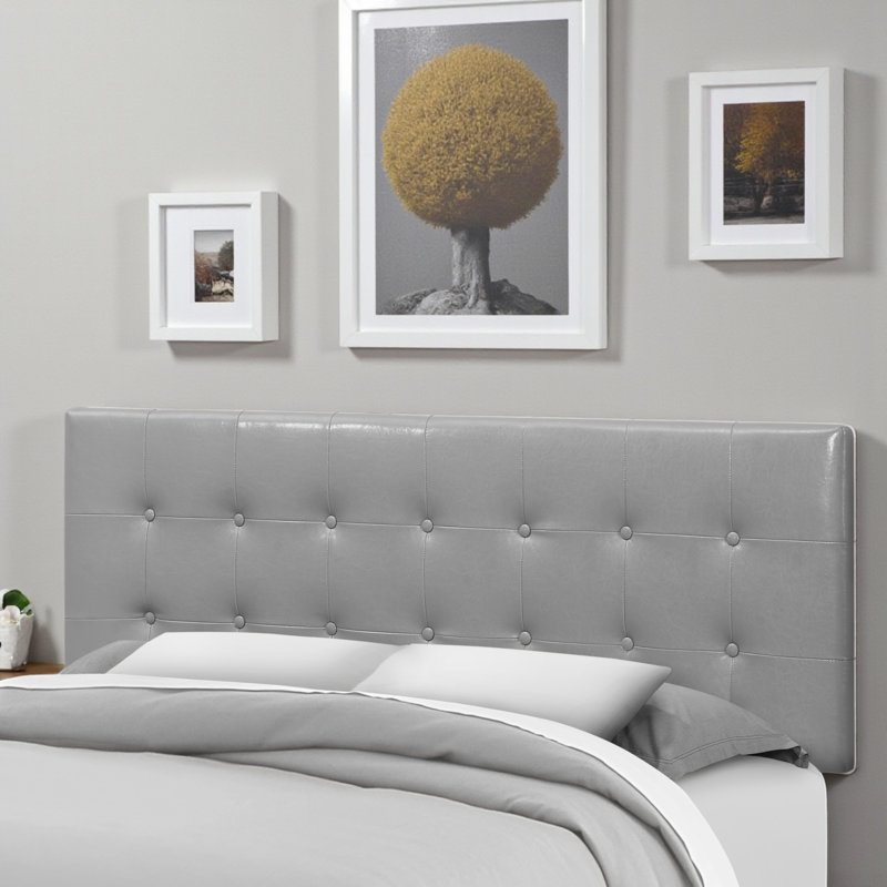 Tête de lit capitonnée en similicuir gris Aubenton H 47,31 po x l 62,88 po x P 2,87 po