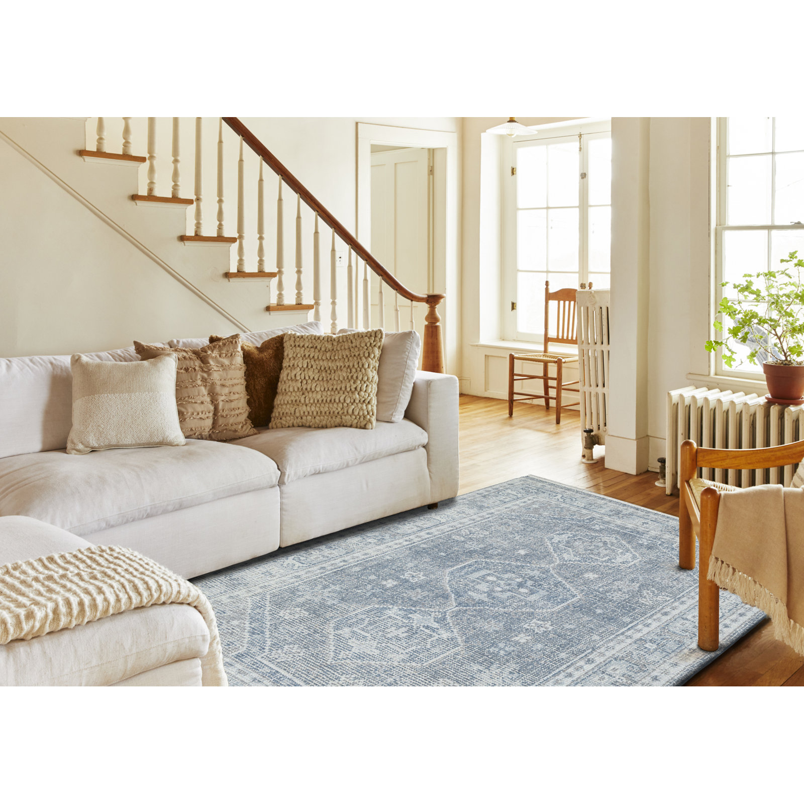 Ciro Handmade Wool Blue/Ivory Rug, Rectangle 5' x 8'