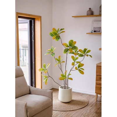 Simulation Of Large Golden Banyan Tree Pot