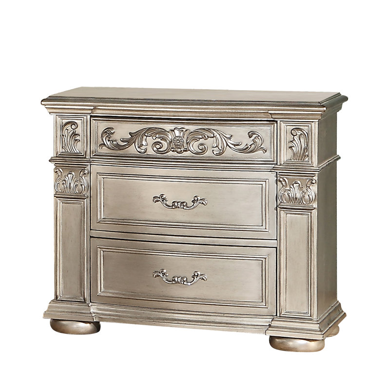 Liyla Classic Platinum 4-piece Bedroom Set, King