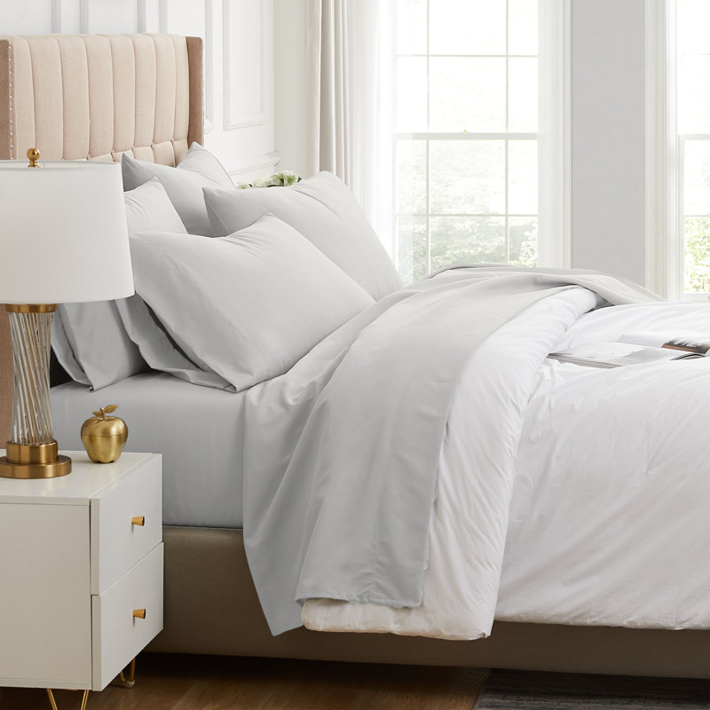 Southshore Fine Linens Vilano Springs Extra Deep Pocket 6-Piece Sheet Set, Ultra Soft Double-Brushed 110 GSM Microfiber Bedding, 21-Inch Deep Pocket, 4 Pillowcases, King, Light Grey