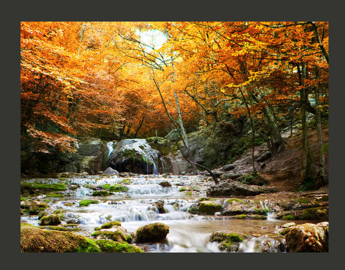 Autumn - Waterfall 2.7m x 350cm Wallpaper, 300 cm L x 231 cm W