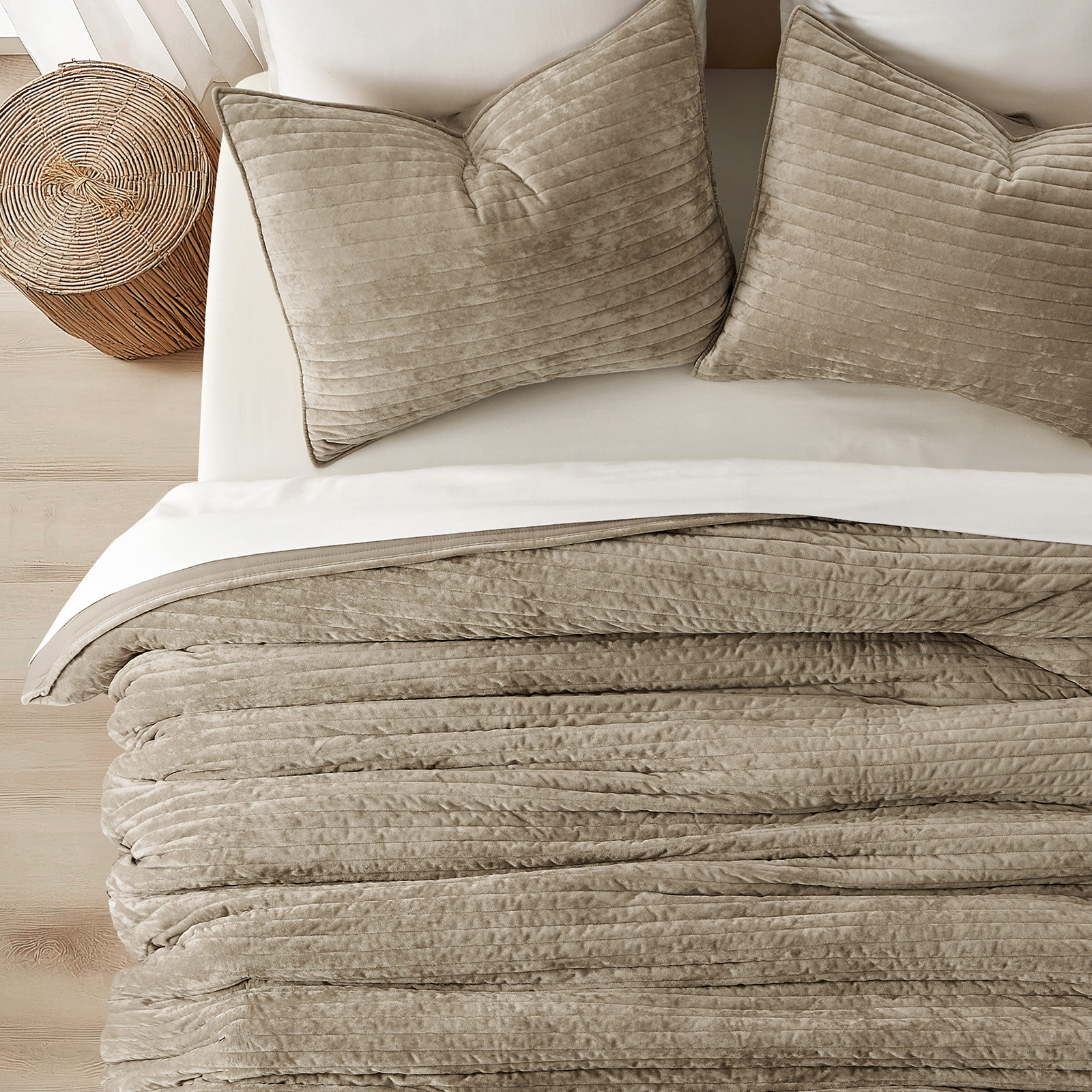 Velvet Quilt Set, King, Camel Brown