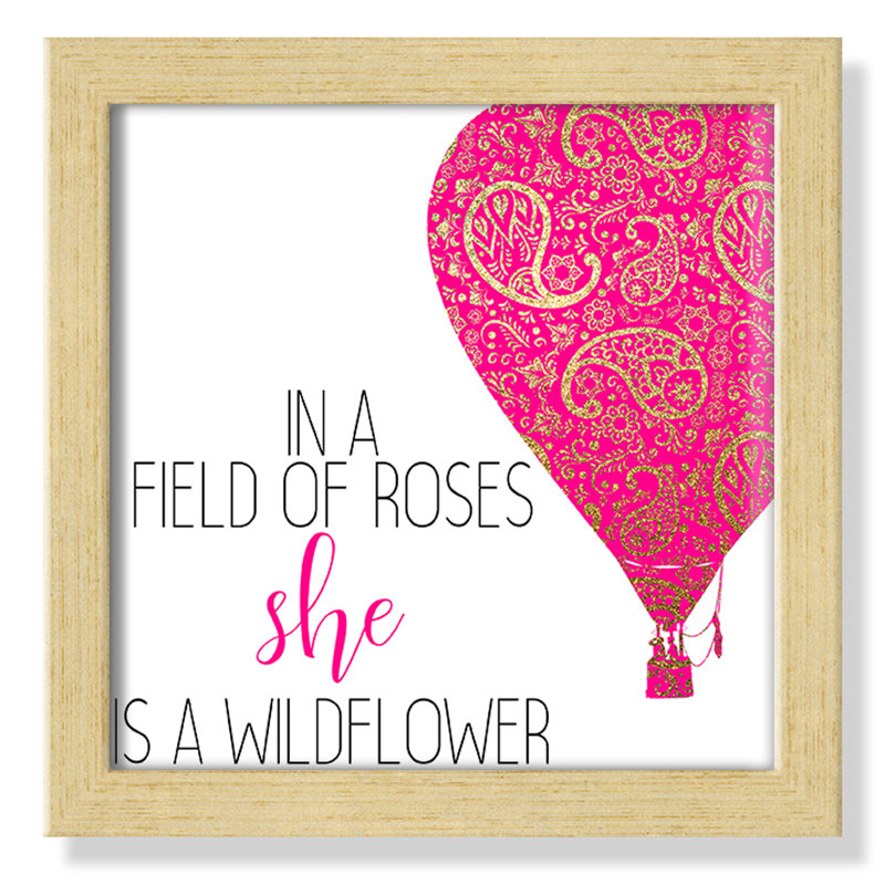Il s’agit d’un wildflower, H 10 po x l 10 po x P 0,63 po, Encadré plat champagne