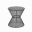 Petite table d'appoint de jardin avec balcon et peu d'espace-162057478