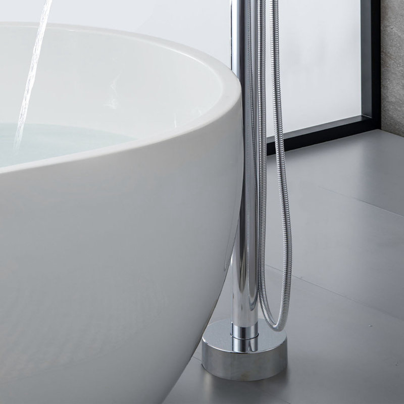 Single-Handle Freedstanding Tub Faucet With Hand Shower In, Chrome