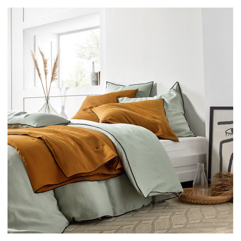 Carlina Linen, Polyester Solid Colour Duvet Cover, Pale Green/Black Bourdon, Emperor