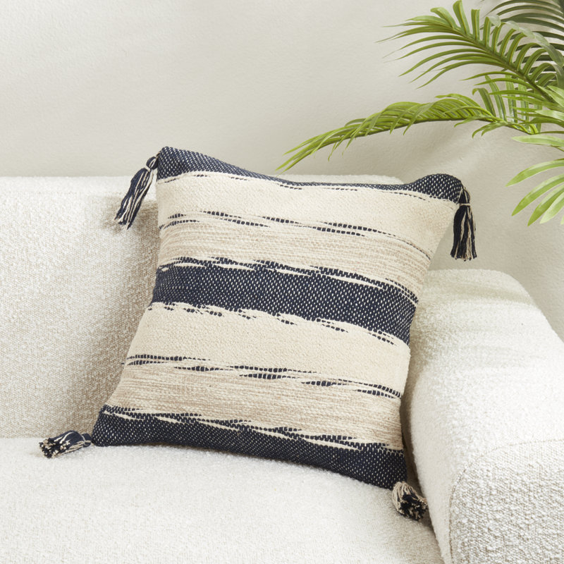 Housse de coussin décoratif en coton rayé bleu marine à motif de pampilles l 18 po x L 18 po