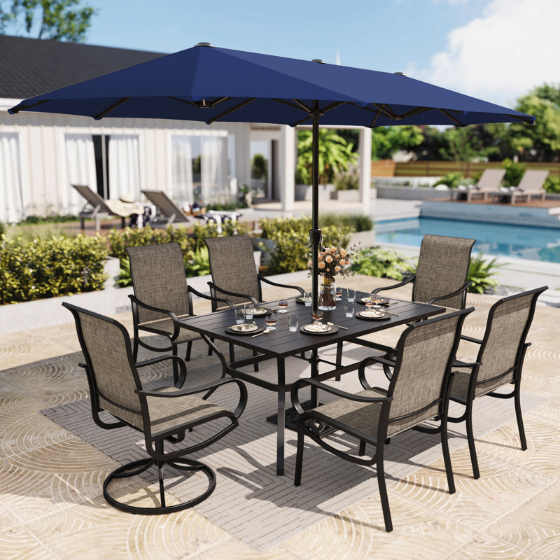 Ensemble repas de patio 6 places avec parasol, 8 pièces: table, 4 chaises, parasol et 2 chaises , Marine