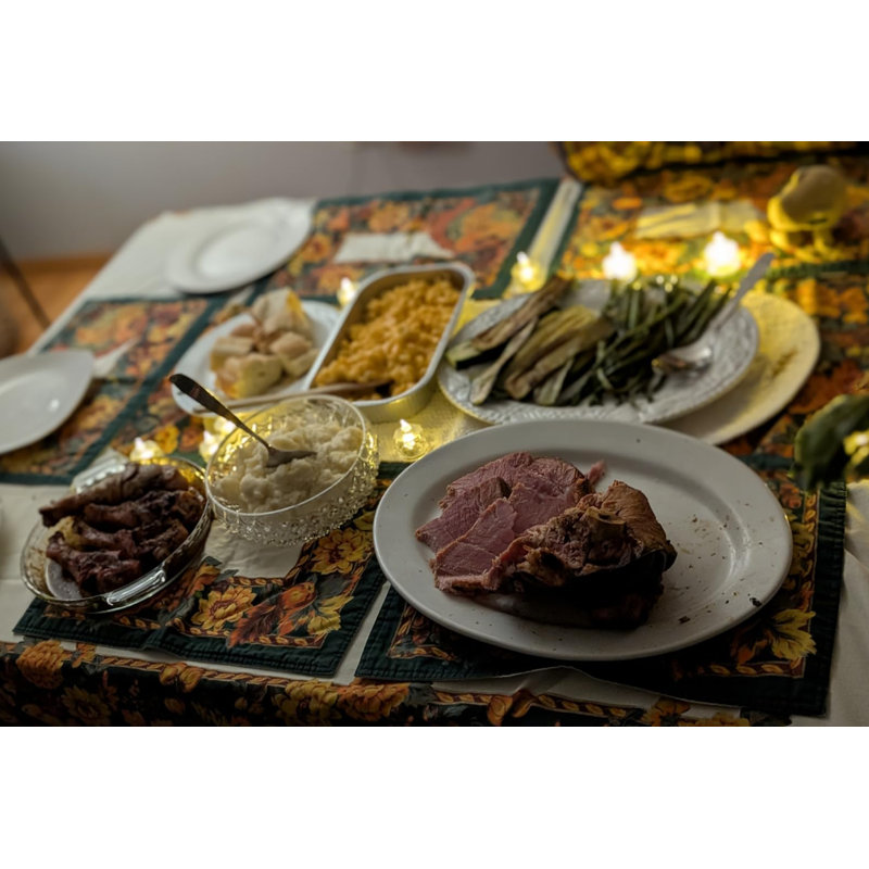 Lot de 24 bougies chauffe-plat à DEL sans flamme, fonctionnant sur piles (piles préinstallées), idéales pour décorer une table lors d'un mariage ou d'une fête.