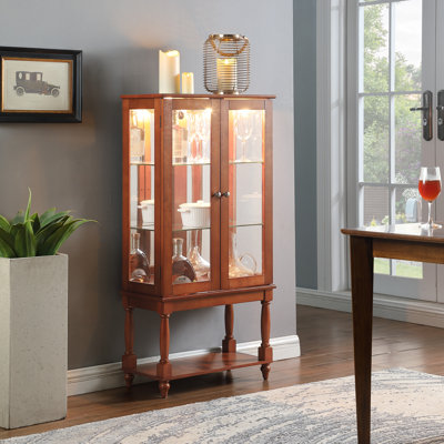 Vitrine lumineuse avec espace de rangement ouvert, pieds en bois massif et tablettes réglables, panneau arrière en miroir en acrylique, portes en verre trempé