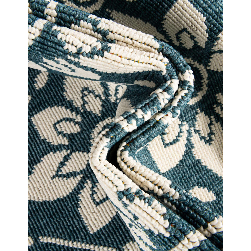 Indoor/Outdoor Trellis Area Rug, Rectangle 7'10" x 10'
