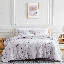 Ensemble de couette réversible Secret Meadow de Southshore Fine Linens, gris, en microfibre doublement brossée à motif floral avec garnissage en fibres synthétiques, comprenant une couette et deux taies d'oreiller, pour lit double/queen.-1223689307-1223766697