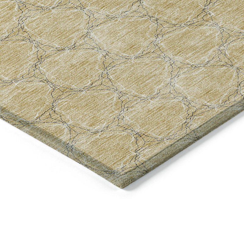 Wheat Geometric Machine-Washable Indoor/Outdoor Rug 2'6" x 3'10"