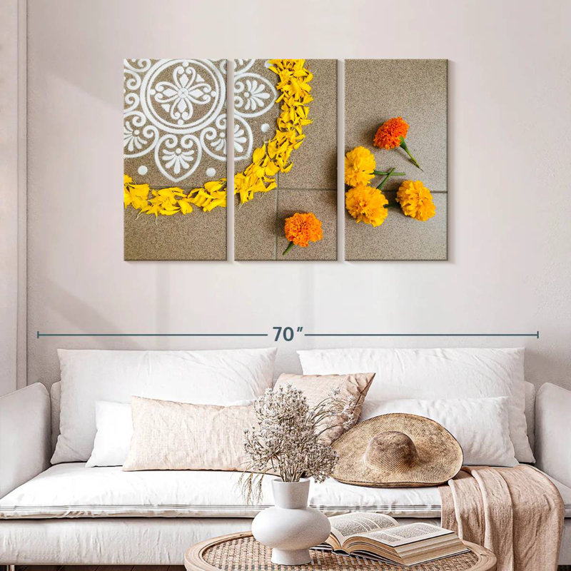 Adella Rangoli avec des soucis, H 28 po x l 45 po