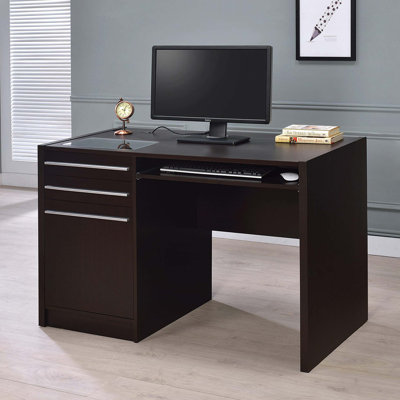 Connect-It Office Desk With Charging Station