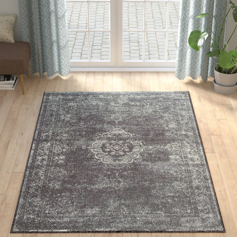 Torres Oriental Indoor Rug, Rectangle 4' x 6'