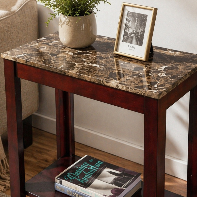 Charmante table de bout en bois avec construction durable et attrait polyvalent