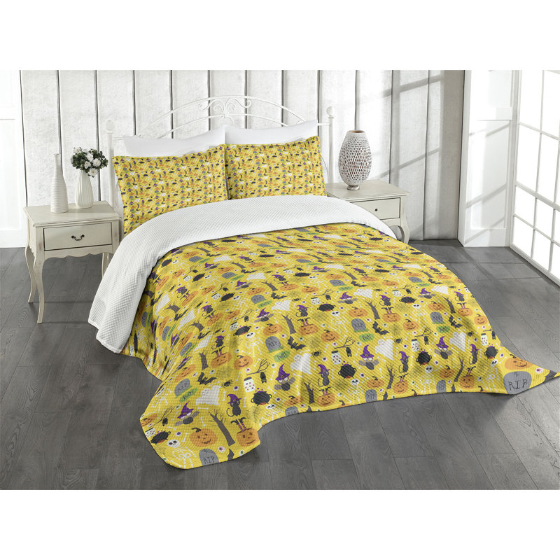Ambesonne Ghost Bedspread Set Halloween Elements Cartoon Multicolor, Queen Bedspread + 2 Standard Shams