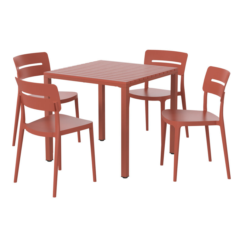 4-Person Outdoor Square Dining Set, Red