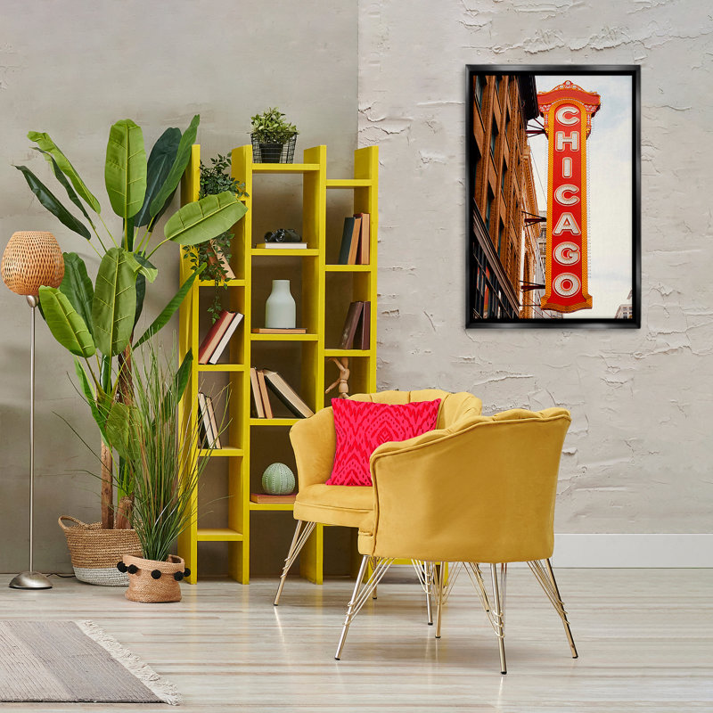 Toile flottante encadrée Chicago City Sign par Ashley Singleton, H 31 po x l 21 po, Cadre flottant noir