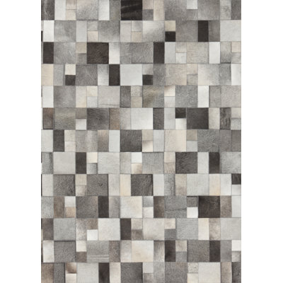 Tapis gris à poils longs Chenel