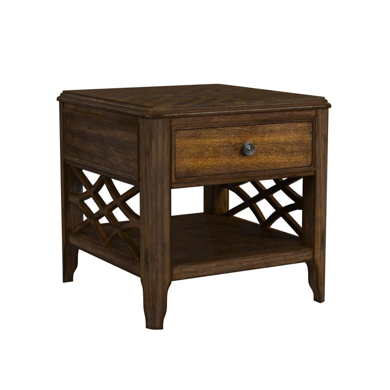 Gordonville End Table in Cherry