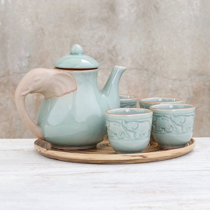 Canora Grey Jaylyn 18oz. No Pattern Teapot