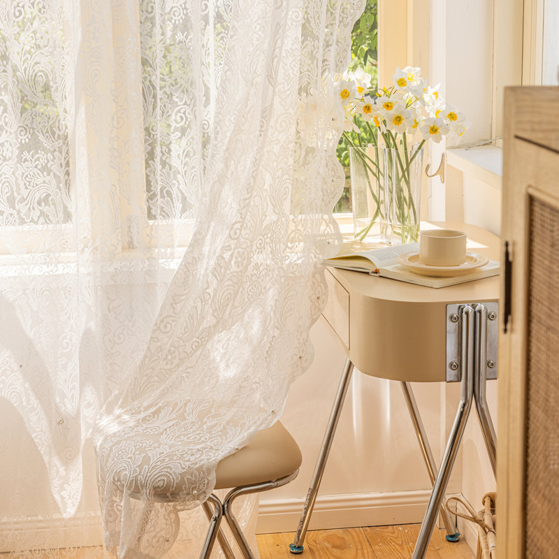 Panneau de rideau semi-transparent en polyester Ghinwa, L 55 po x L 98 po