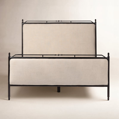 Leyla Bed