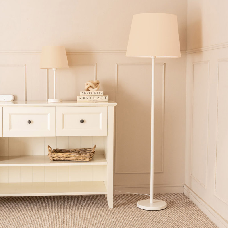 Reselva Metal Table Lamp