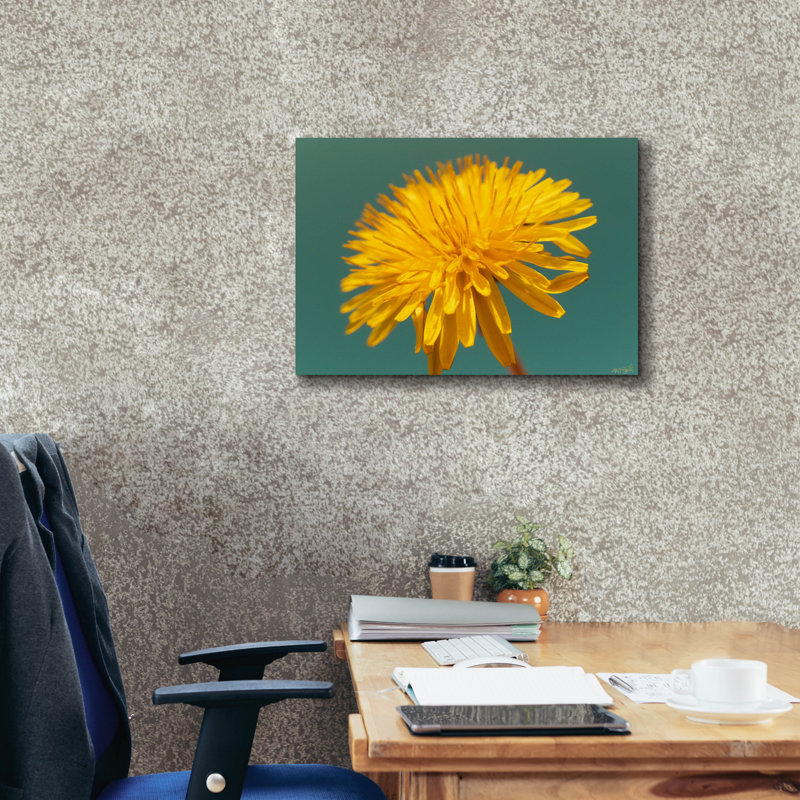  «Yellow Micro Sun Floral 1» par Life BeautifuLEE, art mural sur toile, 26 po x 18 po, H 18 po x l 26 po