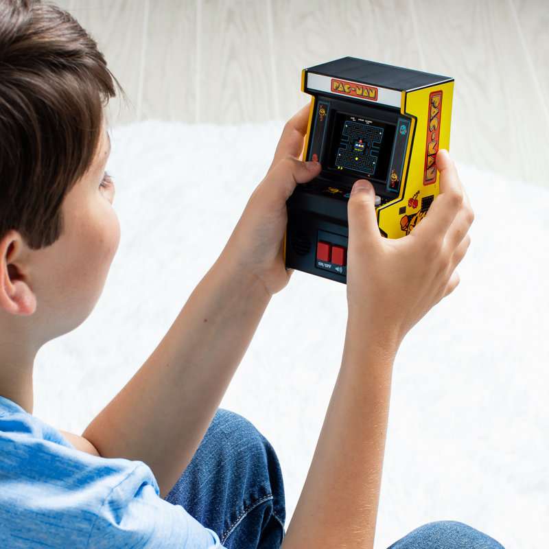 Basic Fun - Mini Classic Pac-Man Handheld Arcade Machine