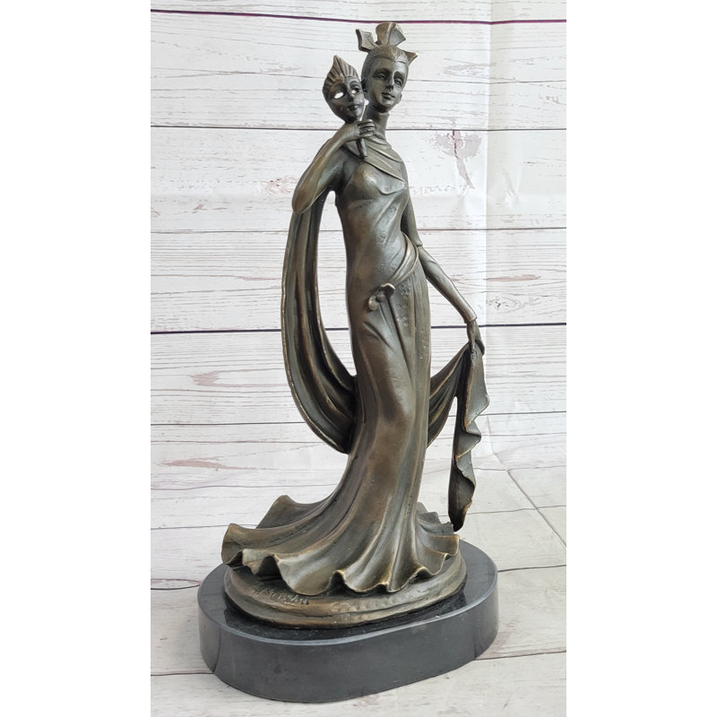 Figurines et sculptures