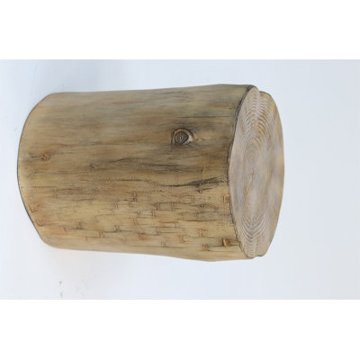 Table d'appoint d'extérieur 14,25 pouces MGO avec une souche de bois peinte à la main pour une durabilité et une esthétique naturelle.