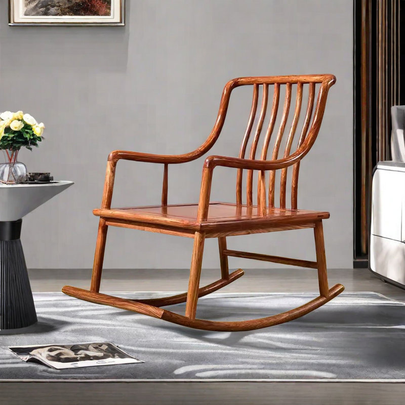 Chaise berçante décontractée en bois de rose